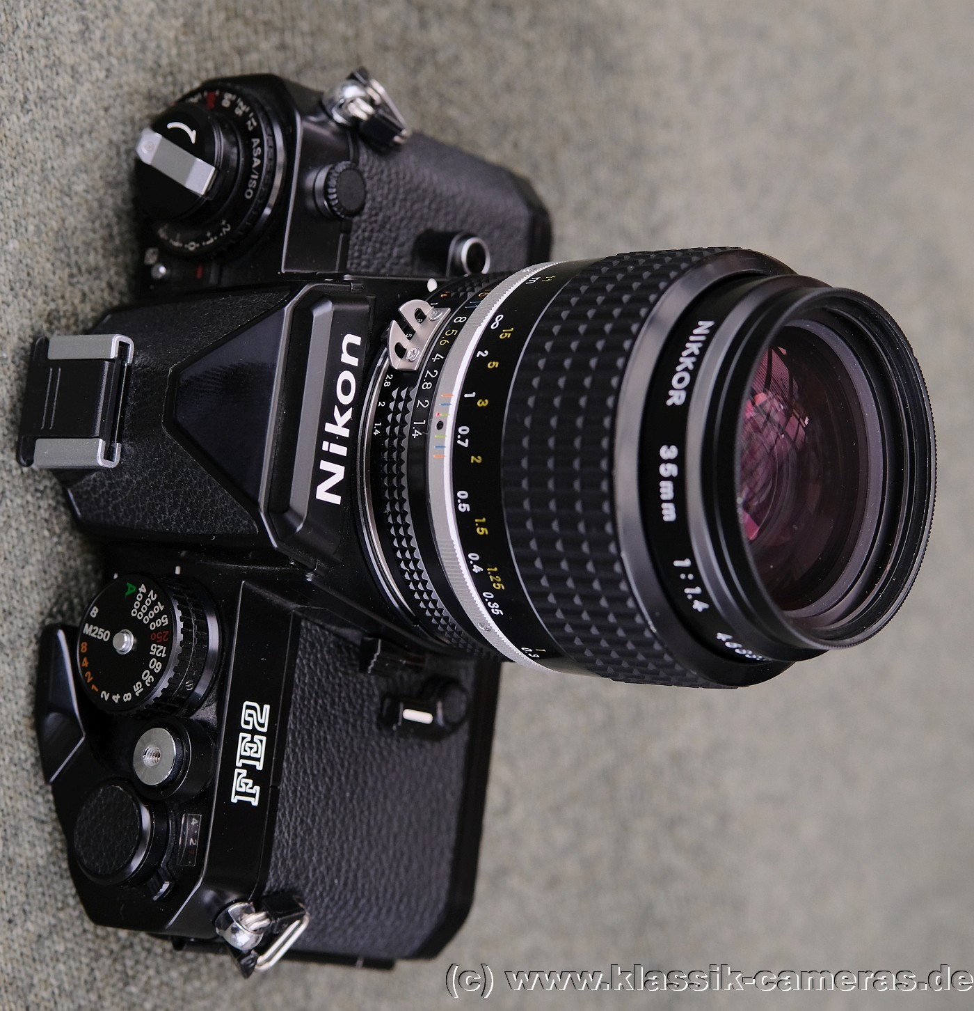 Nikon FE2 m. Nikkor AI
        35/1.4