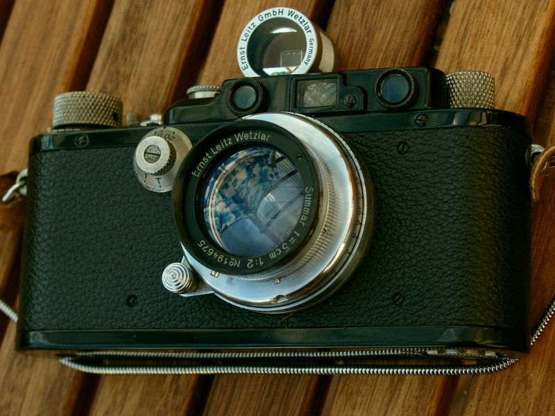 Link zur Seite
                "Leica III 1932"
